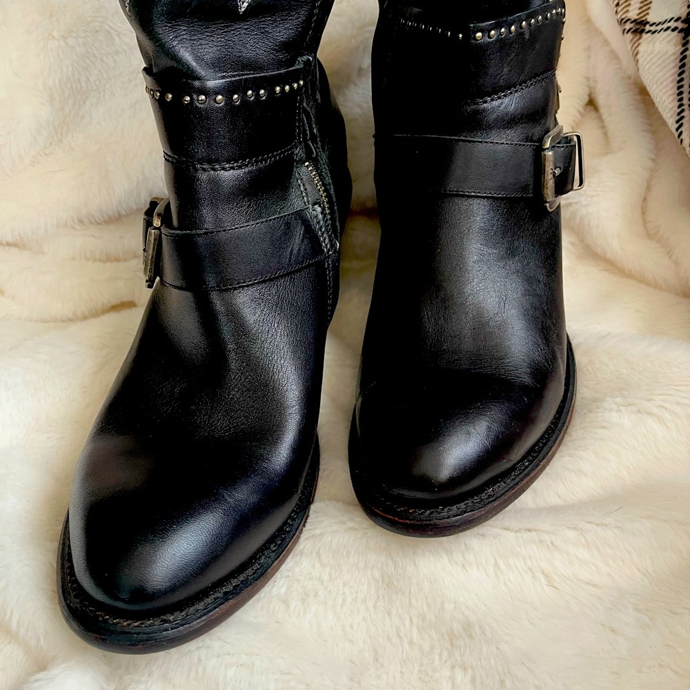 Tall boots only worn once.